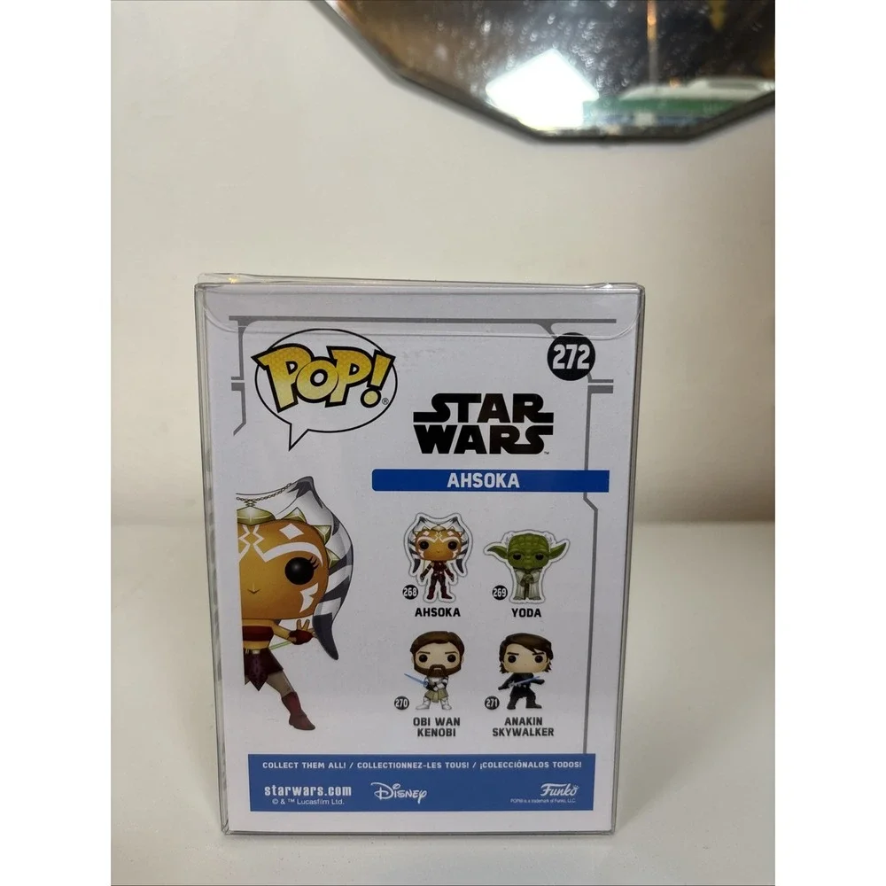 Funko Pop! Vinyl: Star Wars - Ahsoka Tano - Hot Topic (Exclusive) #272 Protector